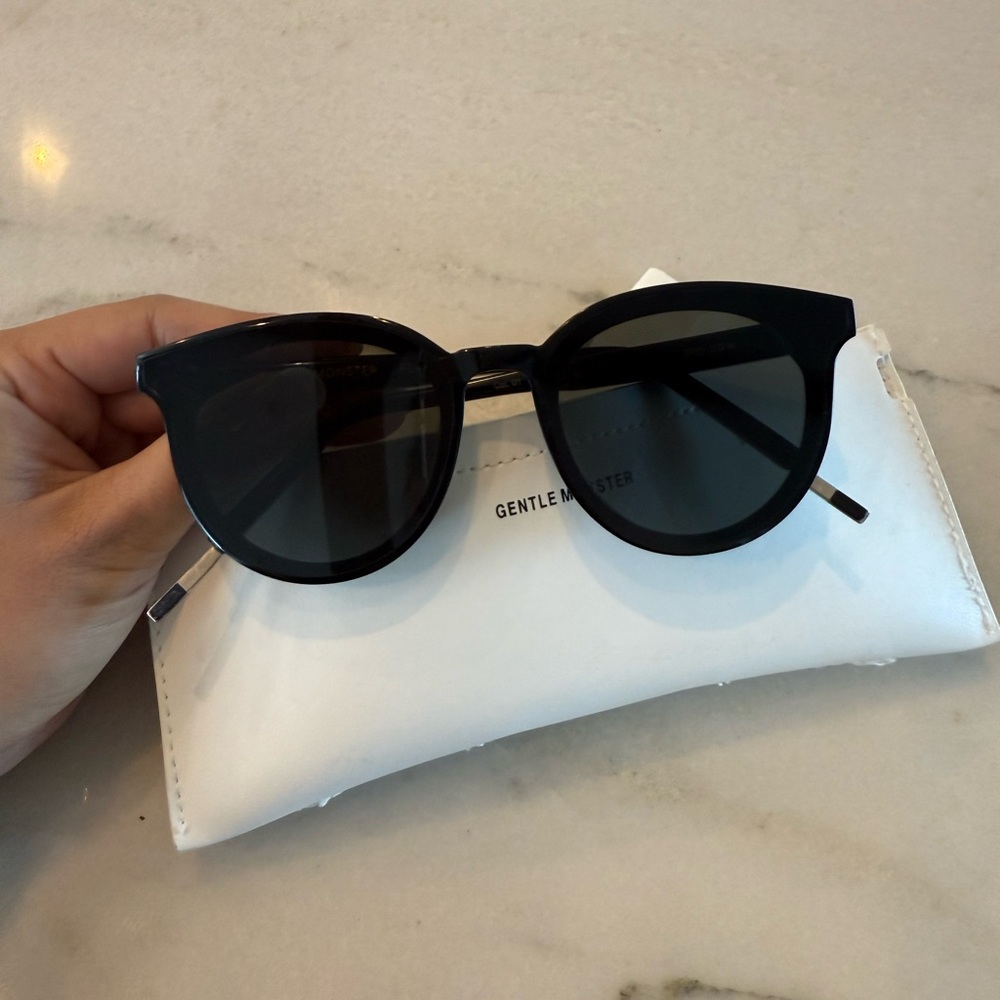 Gentle Monster Flatba sunglasses